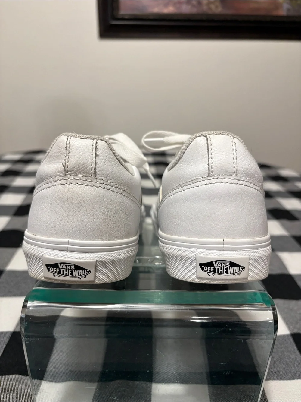 Vans White Leather Lace Up Sneaker Shoes  Women's Size 7 Terrycloth Lined